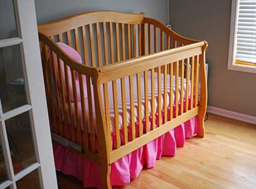 Подзор для детской кроватки