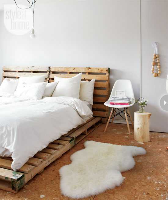 Кровать из поддонов для креативного стиля