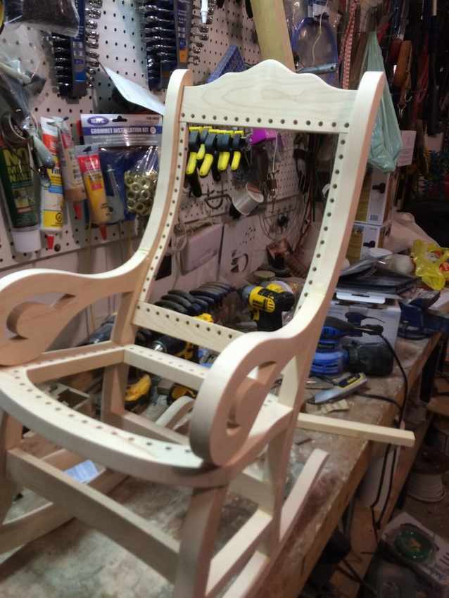 Как сделать кресло-качалку своими руками из дерева, ротанга, металла 61 - ДиванеТТо