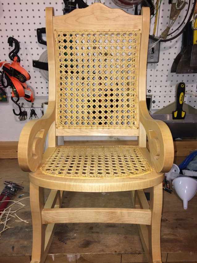 Как сделать кресло-качалку своими руками из дерева, ротанга, металла 67 - ДиванеТТо