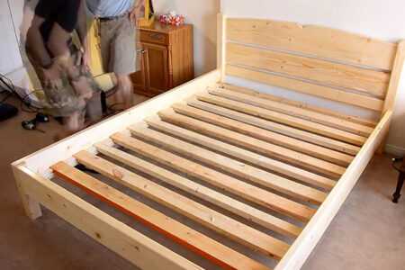 Как сделать кровать из дерева своими руками, пошаговые инструкции 121 - ДиванеТТо