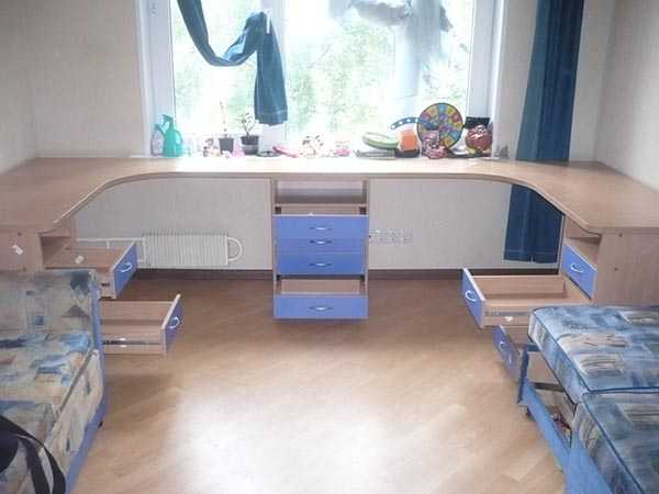 Конфигурации письменного стола для двоих детей, критерии выбора 7 - ДиванеТТо