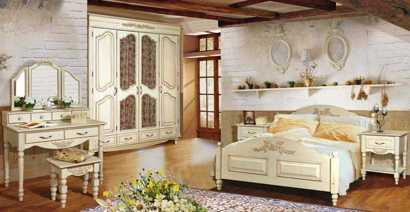 Белая красивая мебель для спальни в стиле прованс