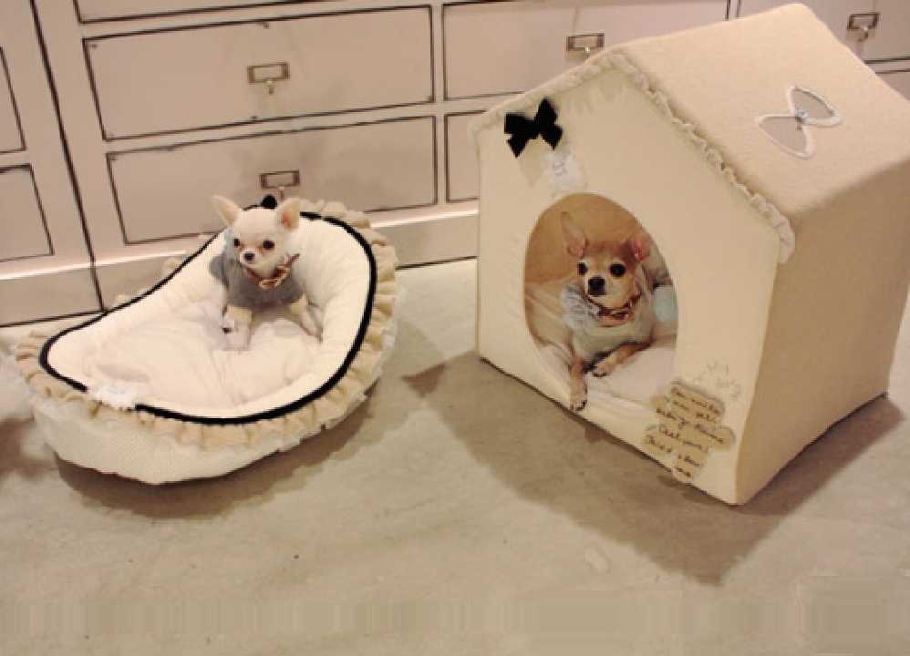 Домик с кроватью для маленькой собаки