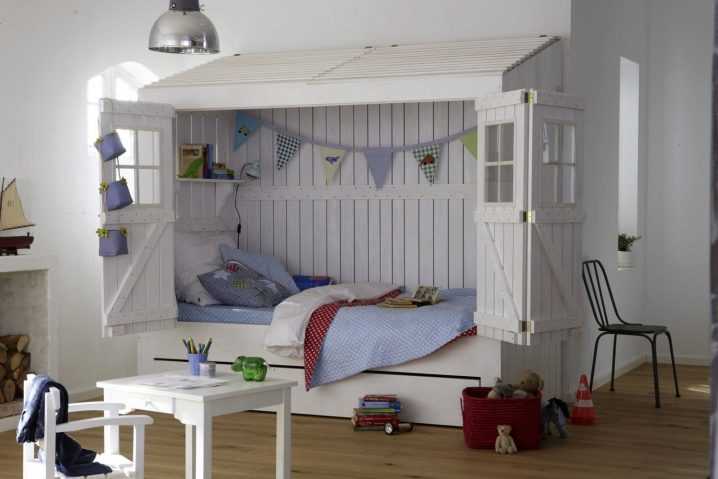 Детская кровать-домик для подростка