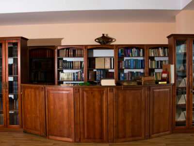 Обзор мебели для библиотек, основные требования к конструкциям 149 - ДиванеТТо