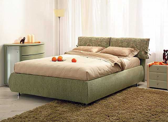Чтобы кровать смотрелась более компактно, приобретайте модель в стиле минимализма