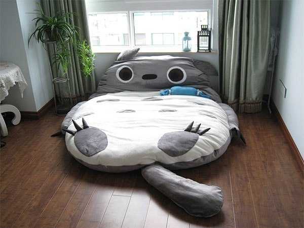 Оригинальная кровать в виде кота