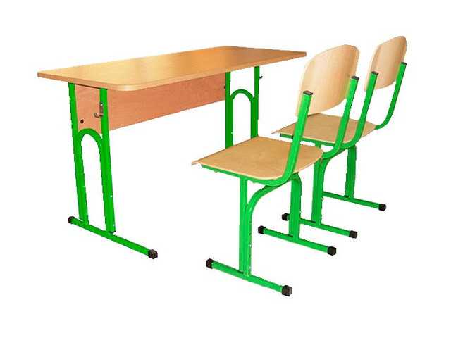 Зеленые столы и стулья