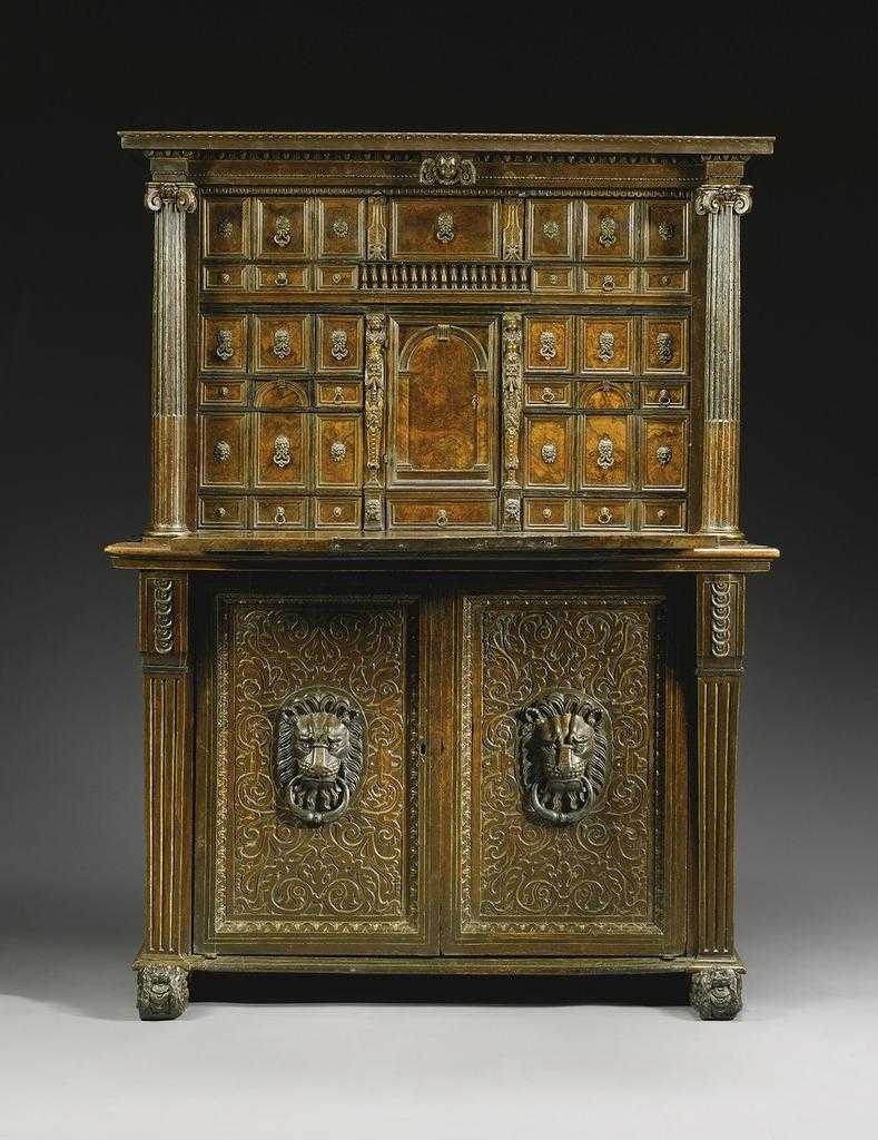 Антикварная мебель 18-19 веков