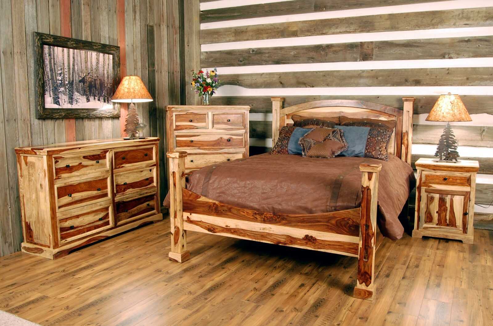 Мебель из бревна в деревенской спальне