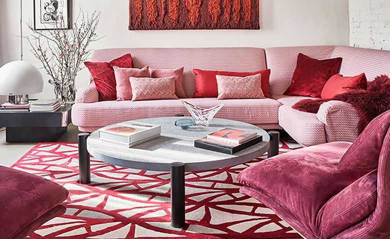 Особенности размещения розового дивана, сочетание с разными стилями 59 - ДиванеТТо