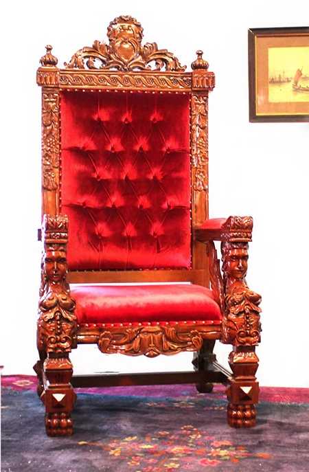 Особенности сочетания кресла-трона с современными интерьерами 19 - ДиванеТТо