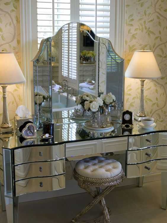 Популярные модели трюмо с зеркалом в спальню, их преимущества 41 - ДиванеТТо