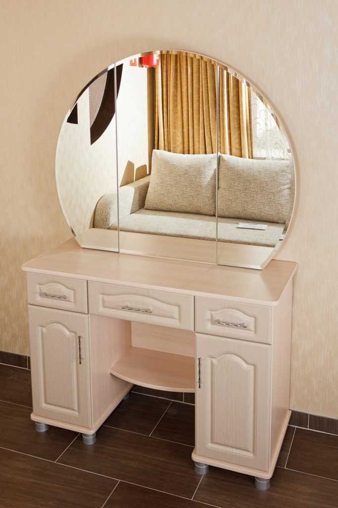 Популярные модели трюмо с зеркалом в спальню, их преимущества 51 - ДиванеТТо