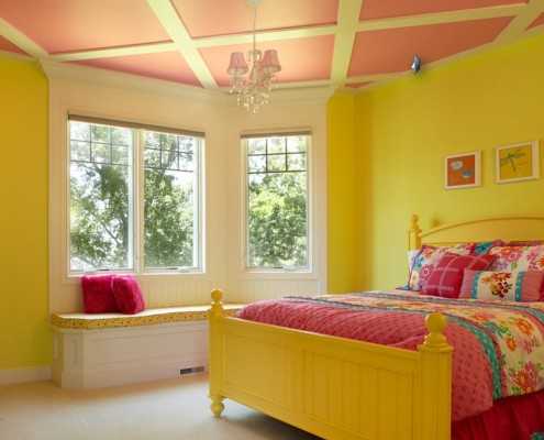 Желтый интерьер комнаты