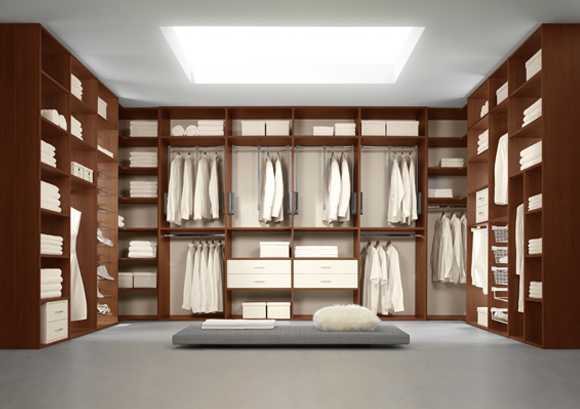 Практичный и красивый дизайн современной гардеробной комнаты