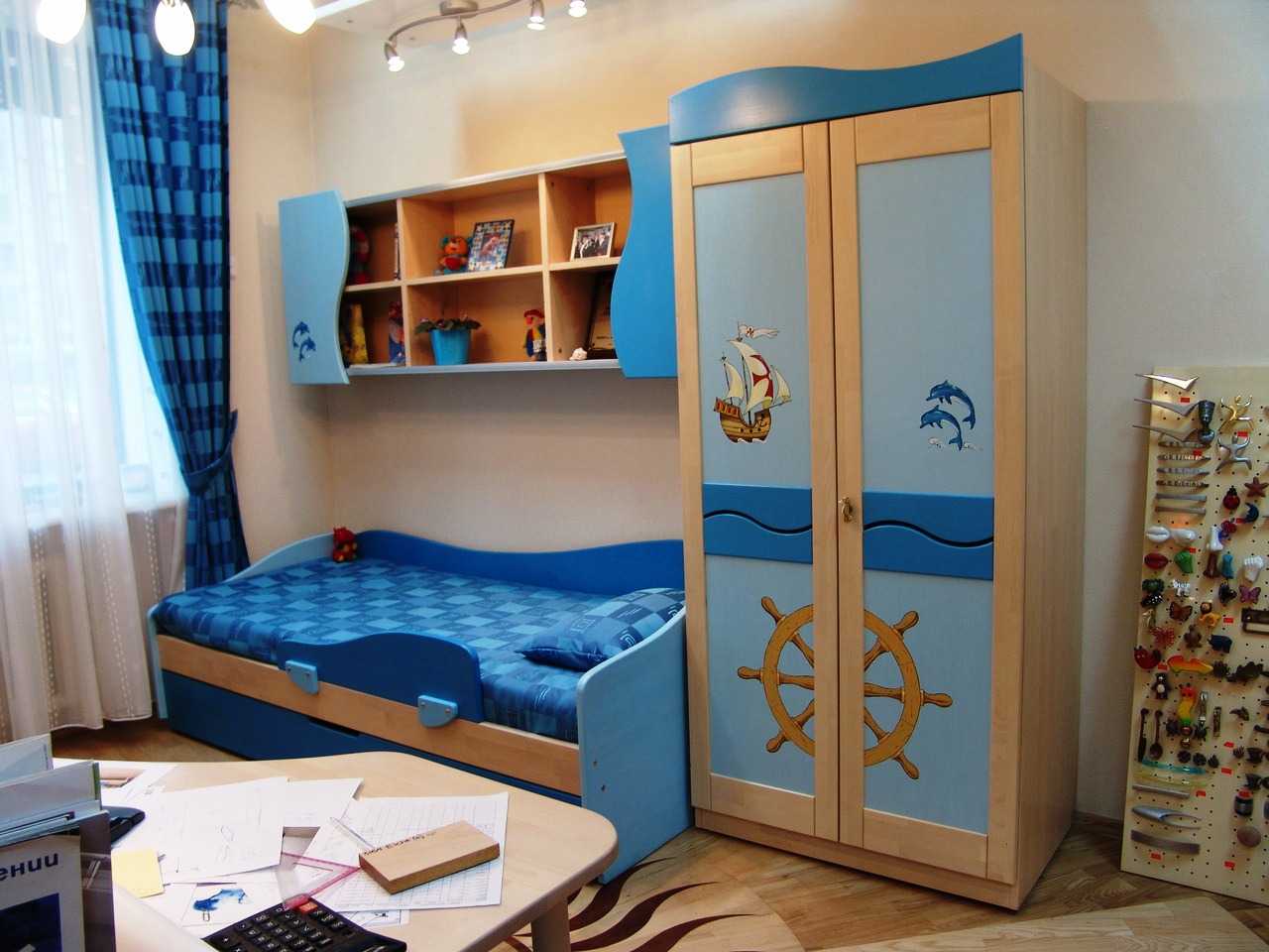 Шкаф в морском стиле