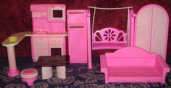 Розовая современная детская мебель для игр