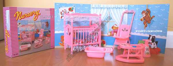 Розовая мебель для новорожденной куклы барби