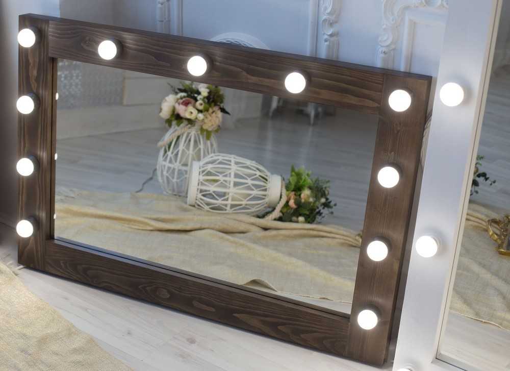Разновидности зеркал с лампочками, причины популярности у женщин 21 - ДиванеТТо