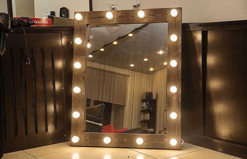 Разновидности зеркал с лампочками, причины популярности у женщин 47 - ДиванеТТо