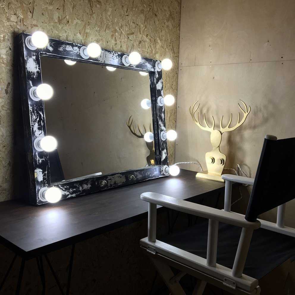 Разновидности зеркал с лампочками, причины популярности у женщин 69 - ДиванеТТо