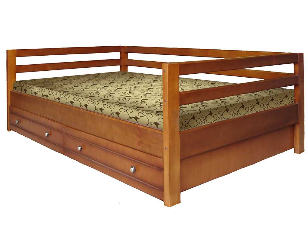 Сосновая кроватка для ребенка
