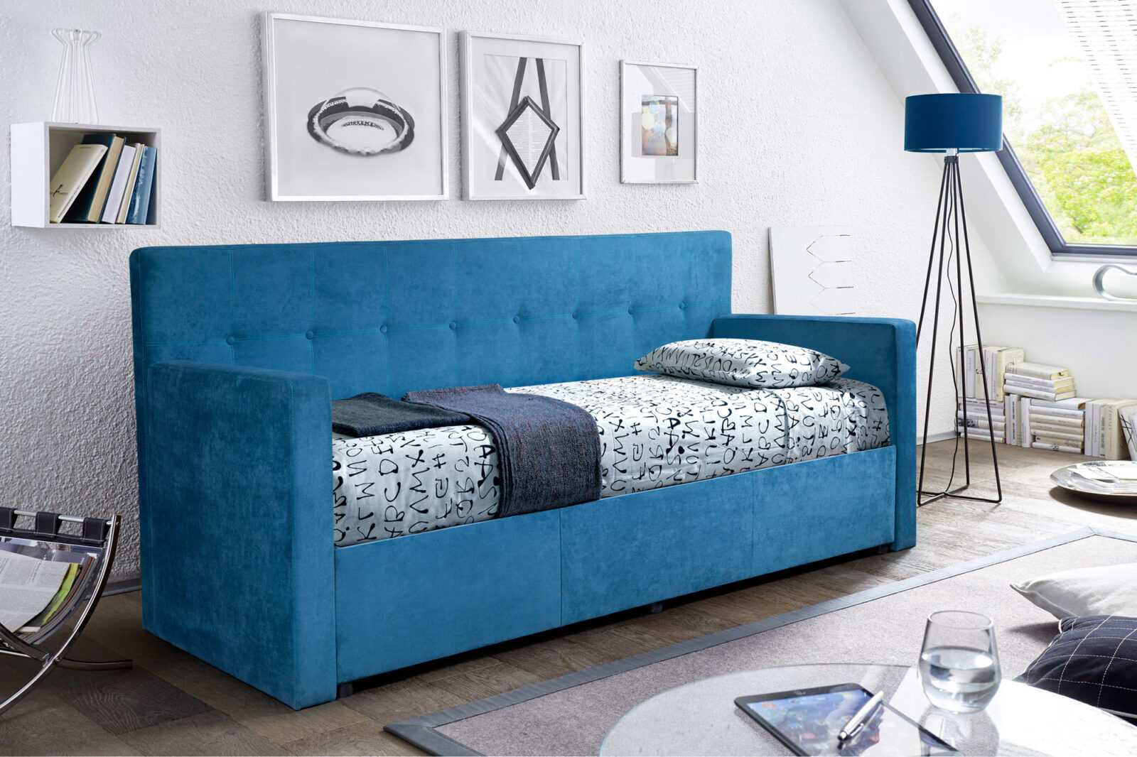 Синие цвета в интерьере спальни