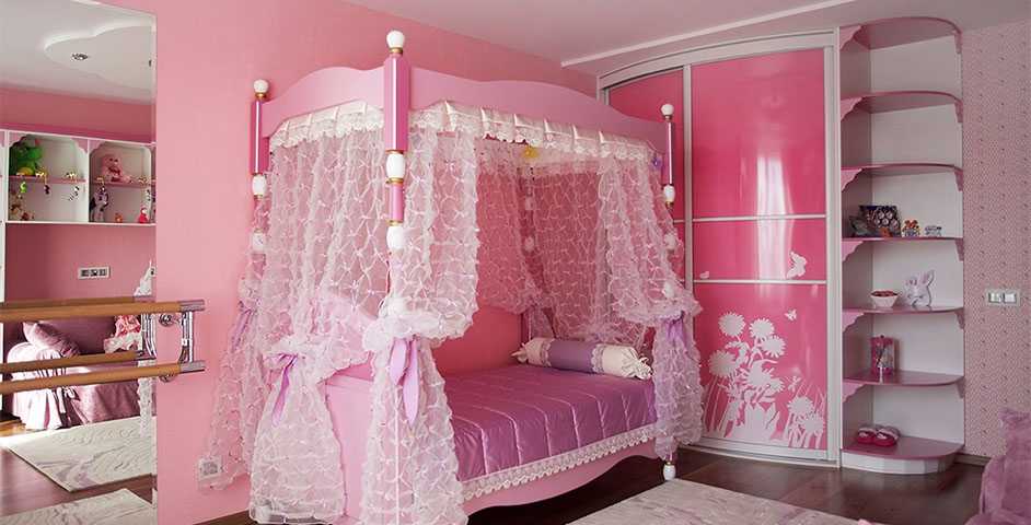 Кровать — главный предмет детской мебели для девочек