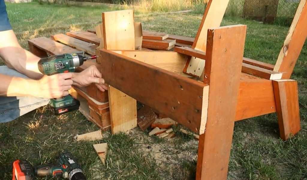Садовое кресло из подручных материалов: мастерим своими руками
