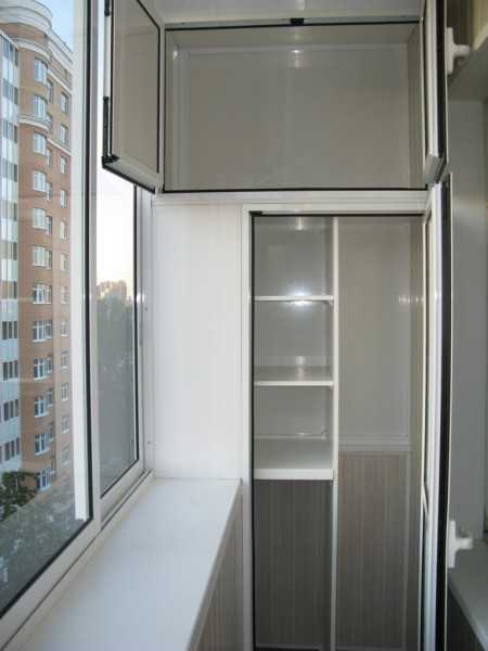 Шкаф для балкона со стеклянными дверцами