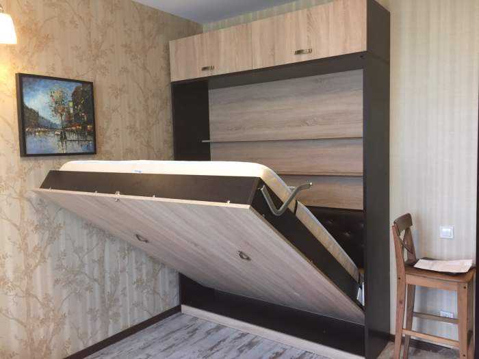 Кровать с элементами шкафа