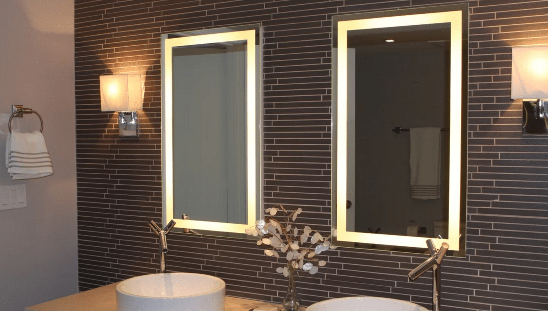Виды подсветки для зеркала в ванной, варианты установки и подключения 35 - ДиванеТТо