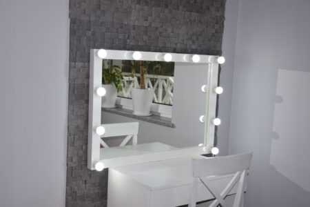Виды зеркал с подсветкой для макияжа, советы по выбору и размещению 243 - ДиванеТТо
