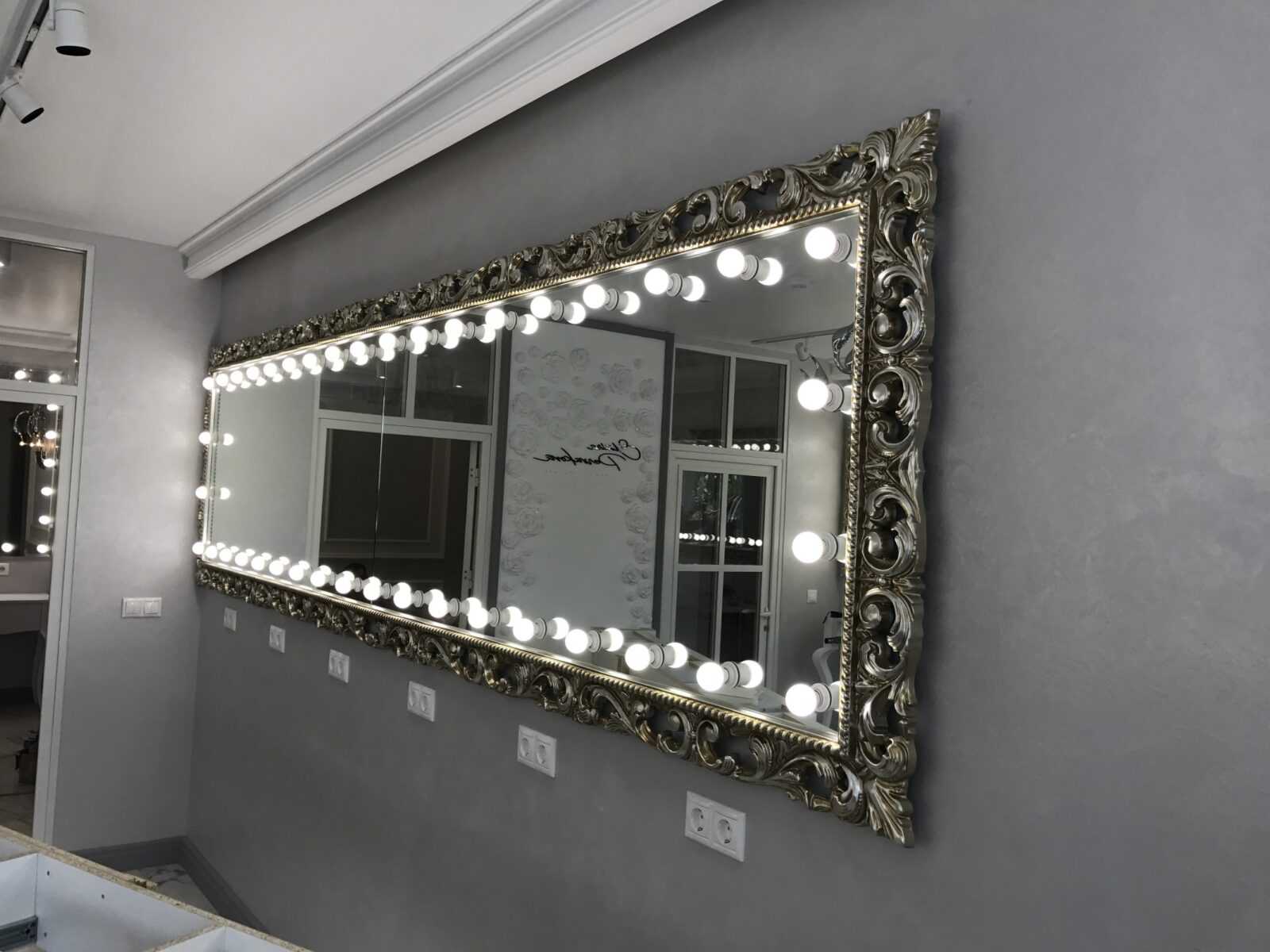 Виды зеркал с подсветкой для макияжа, советы по выбору и размещению 37 - ДиванеТТо