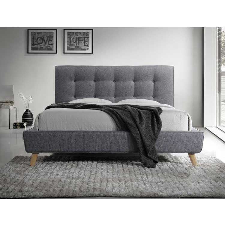 Двуспальная кровать мягкая серого цвета