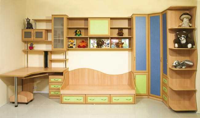Деревянная мебель для детской спальни