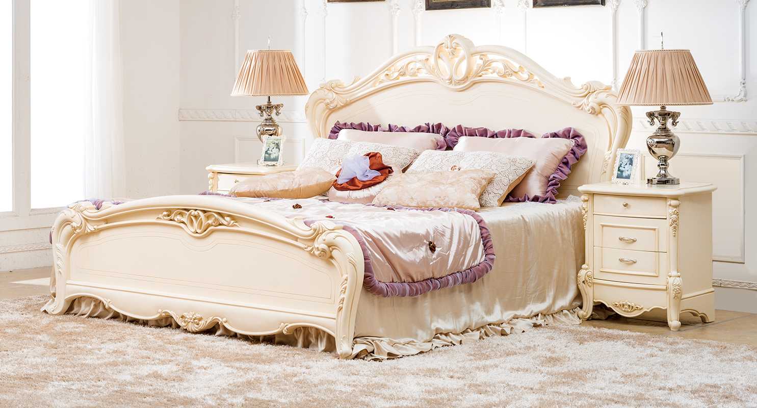 Кровать для классической спальни